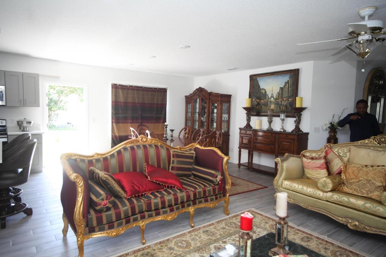 A Beautiful Queen Bedroom ออร์ลันโด ภายนอก รูปภาพ