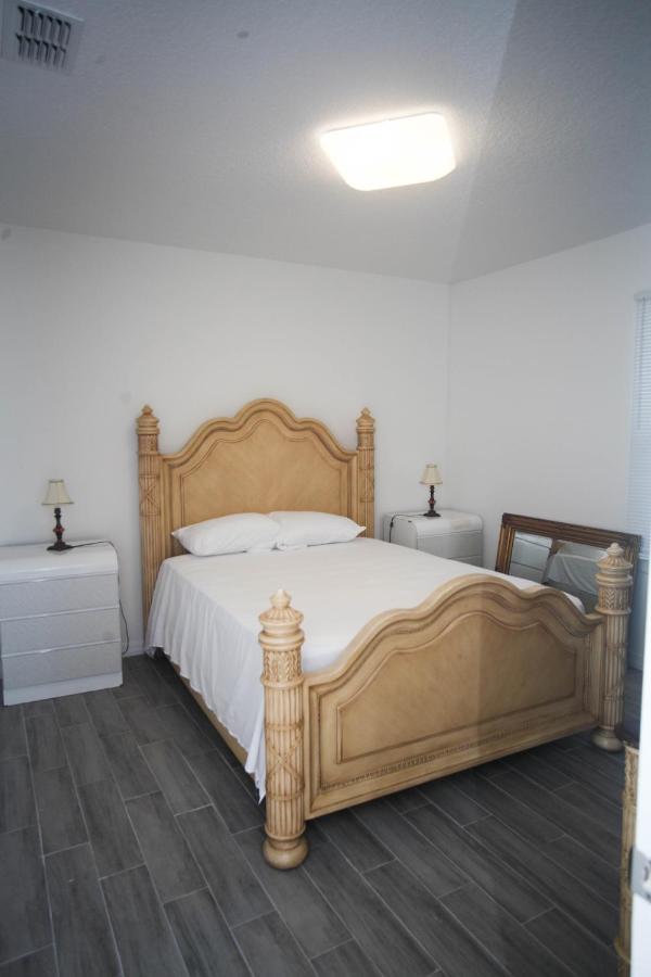 A Beautiful Queen Bedroom ออร์ลันโด ภายนอก รูปภาพ